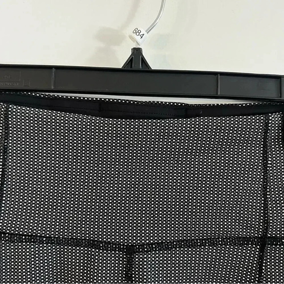 B124 Lululemon Black And Silver Reflective Full Length Leggings Size 6 - Picture 3 of 5